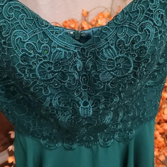 Coya Collection hand beaded dress BNWT - Picture 2 of 5